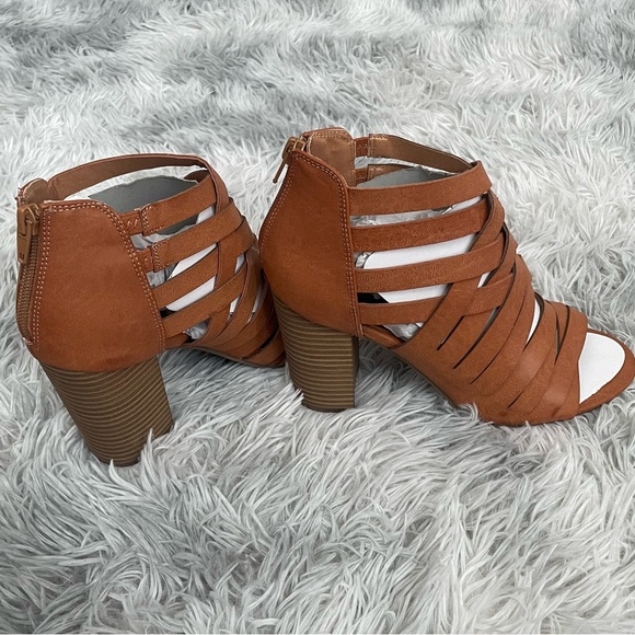 Rampage Womens RAM-Tariah Peep Toe Ankle Boots Brown Smooth Size 8M - Picture 4 of 4